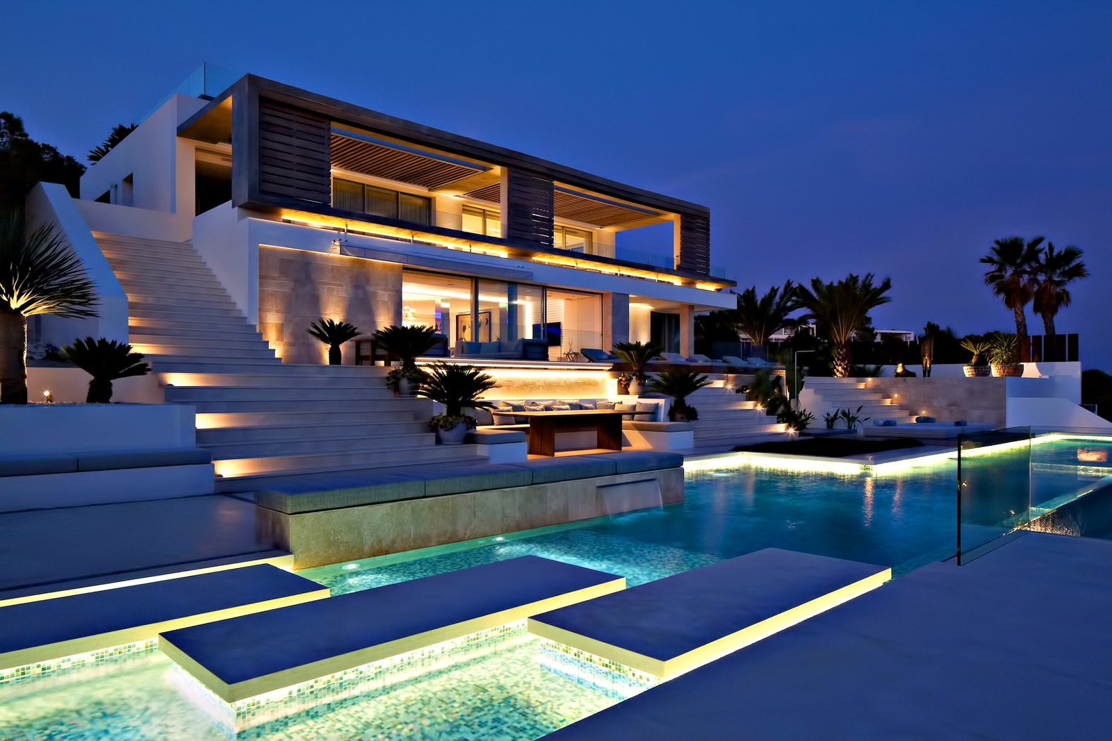 Luxury Villas in Ibiza with Le Collectionist: A Complete Guide for Premium Travelers